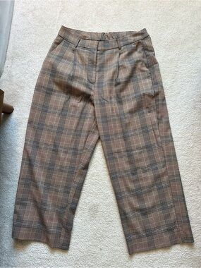 Women’s Old Navy Brown Plaid Dress Pants - Petite Short Length